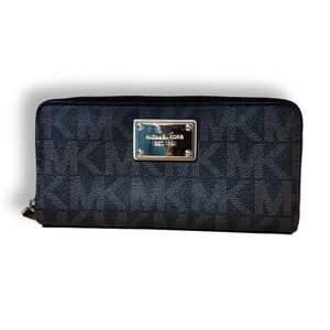 Michael Kors Signature Wallet Women ￼